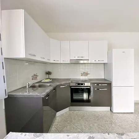 Апартаменты Golubic Свети-Петар