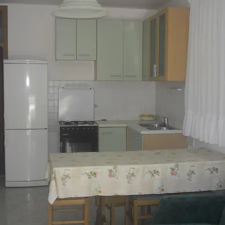 Apartment Golubic *
